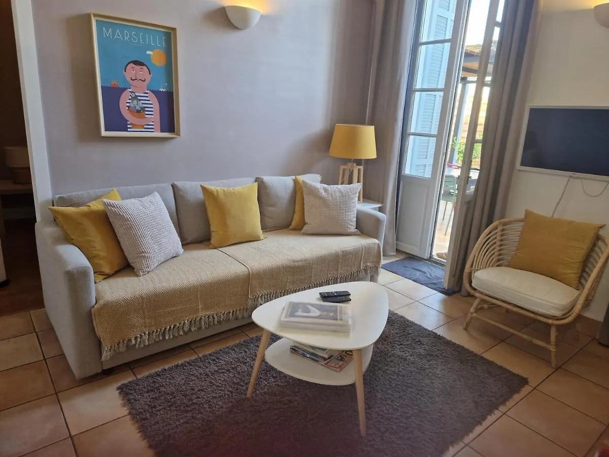Apartamento Superbe 2 Pieces Avec Grande Terrasse, Classe *** Marselha