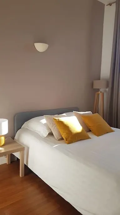 Apartament Superbe 2 Pieces Avec Grande Terrasse, Classe *** Marsylia