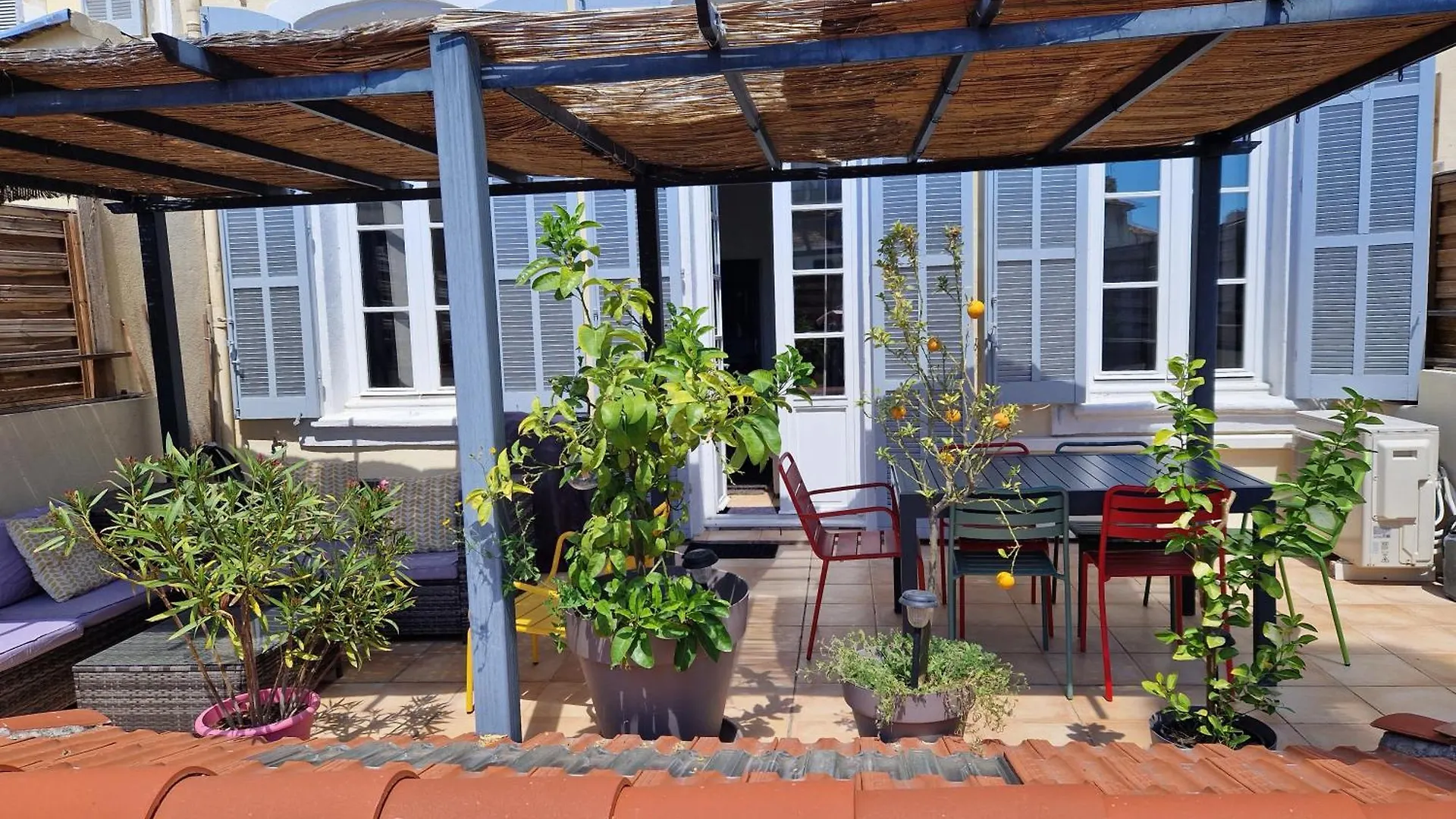 Superbe 2 Pieces Avec Grande Terrasse, Classe *** Marsylia Francja